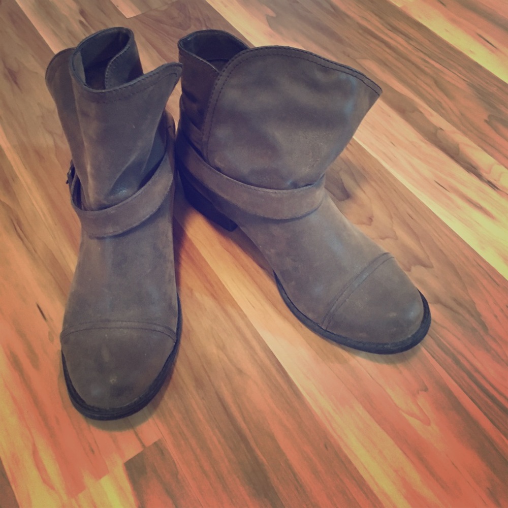 Ankle boots