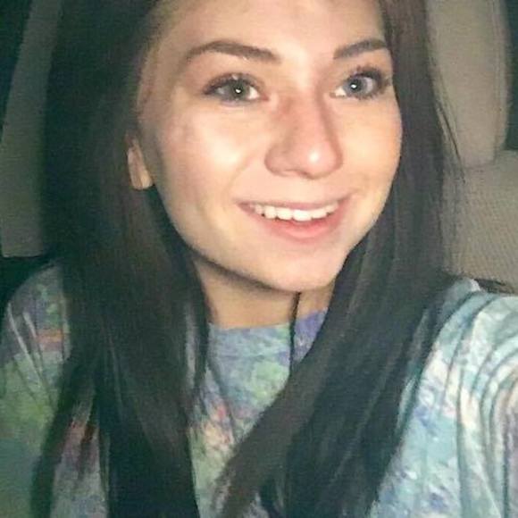 Meet your Posher, Hannah - Picture 1 of 1