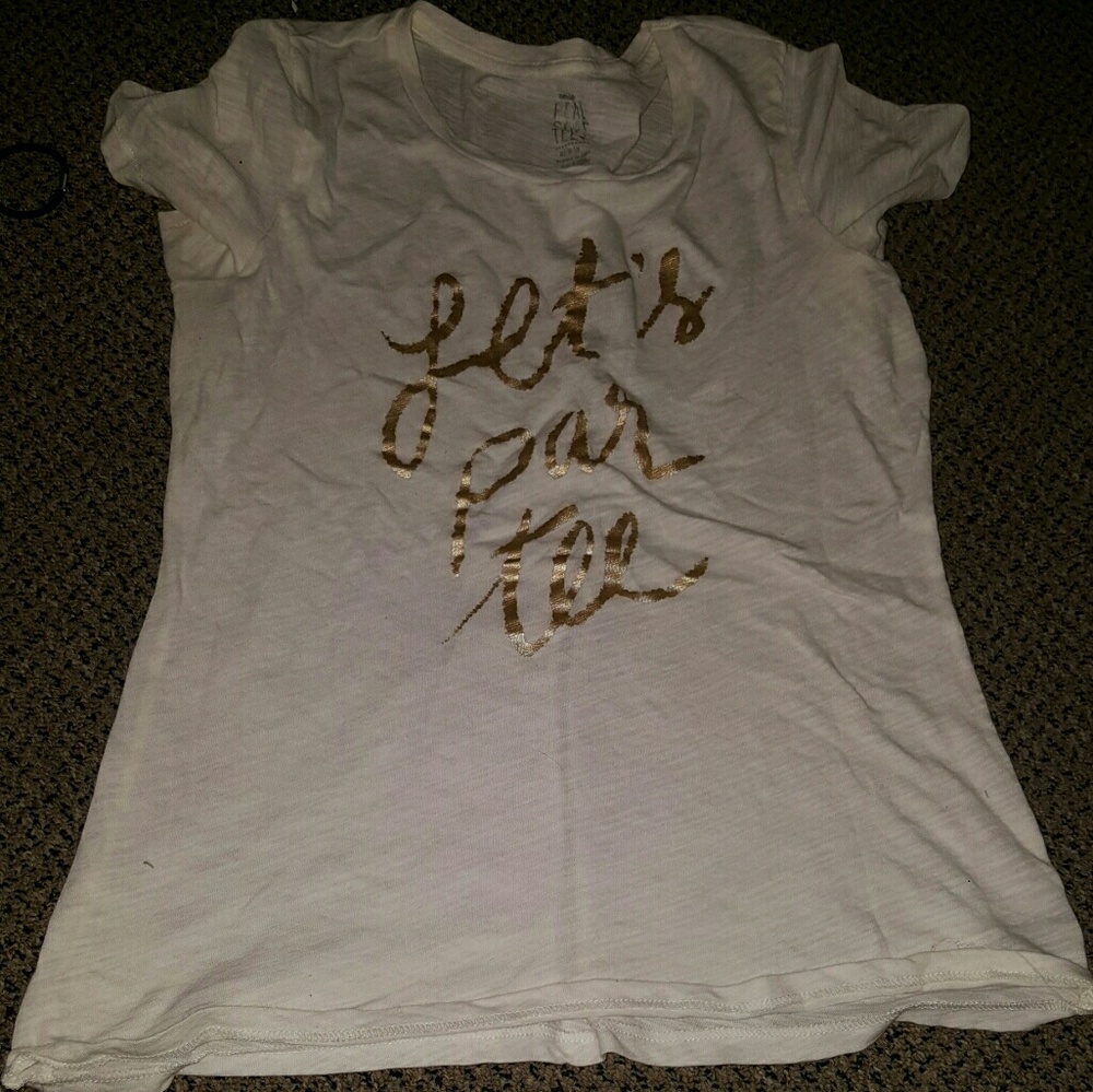 White graphic tee