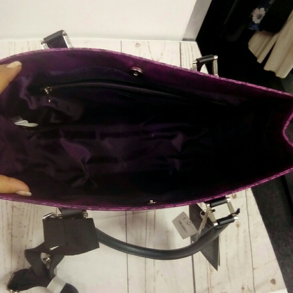 NWT DVF  Studio Heart Jacquard Travel Tote - Picture 4 of 5