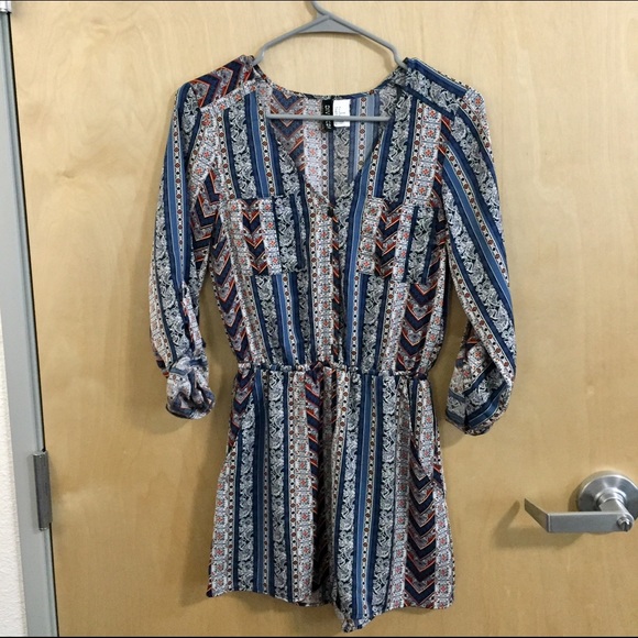 Patterned romper - Picture 2 of 3