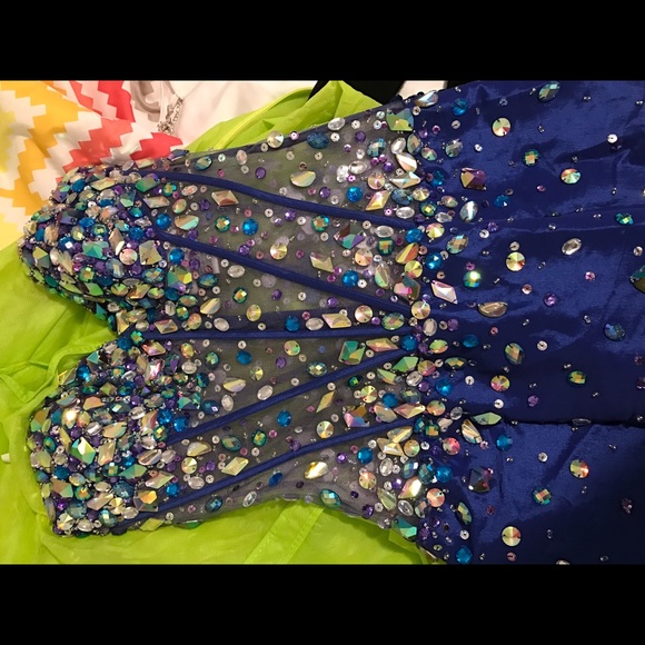 Event Gown - Picture 3 of 4