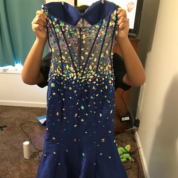 Event Gown - Picture 4 of 4