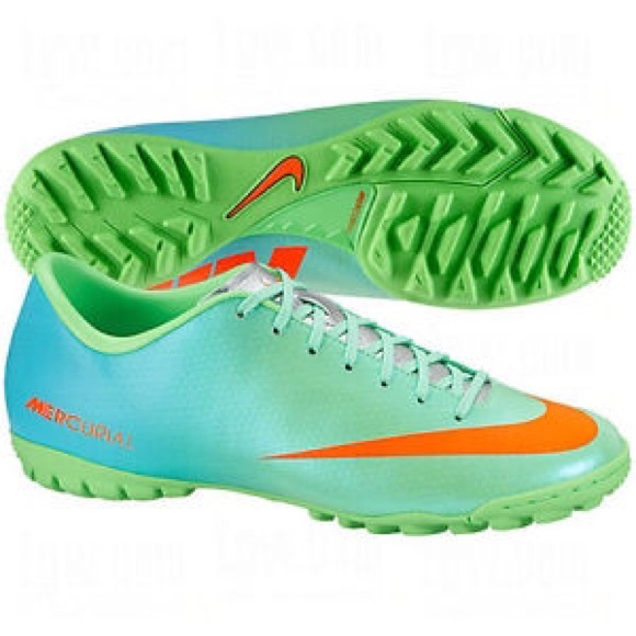 NWOB Nike 🎪 Mercurial Victory Cleats - Picture 3 of 4
