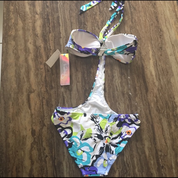 BEACH RAYS SWIMSUIT SEXY ONE PIECE SIZE 2/3 💰SALE - Picture 4 of 5