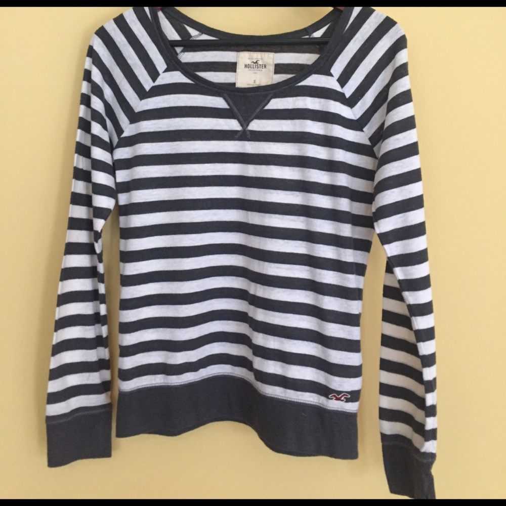 Gray &a white striped long sleeve shirt