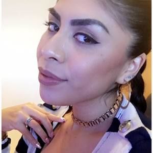 Meet your Posher, Mayra