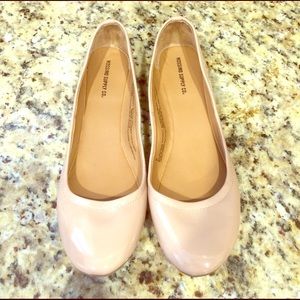 Tan/neutral colored ballet flats