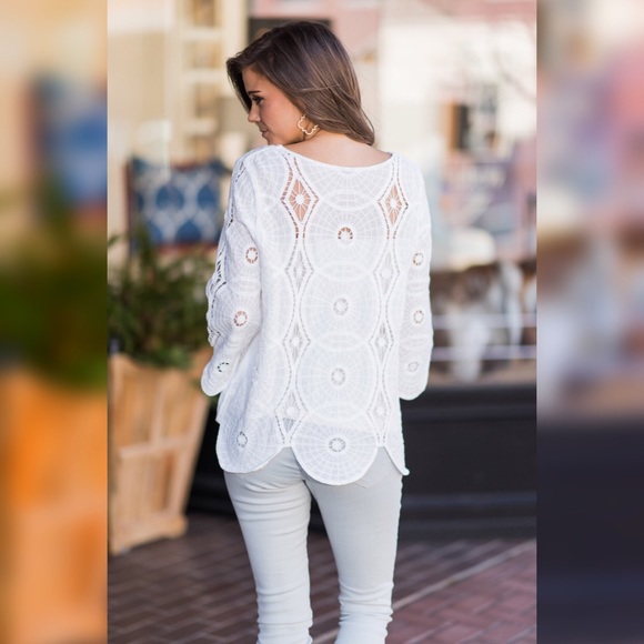 ❣️ Ariana Crochet Top ❣️ - Picture 3 of 4