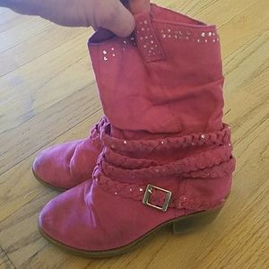 Cow girl boots from justice. Final price