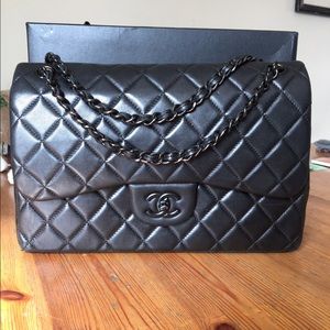 Chanel So Black Jumbo