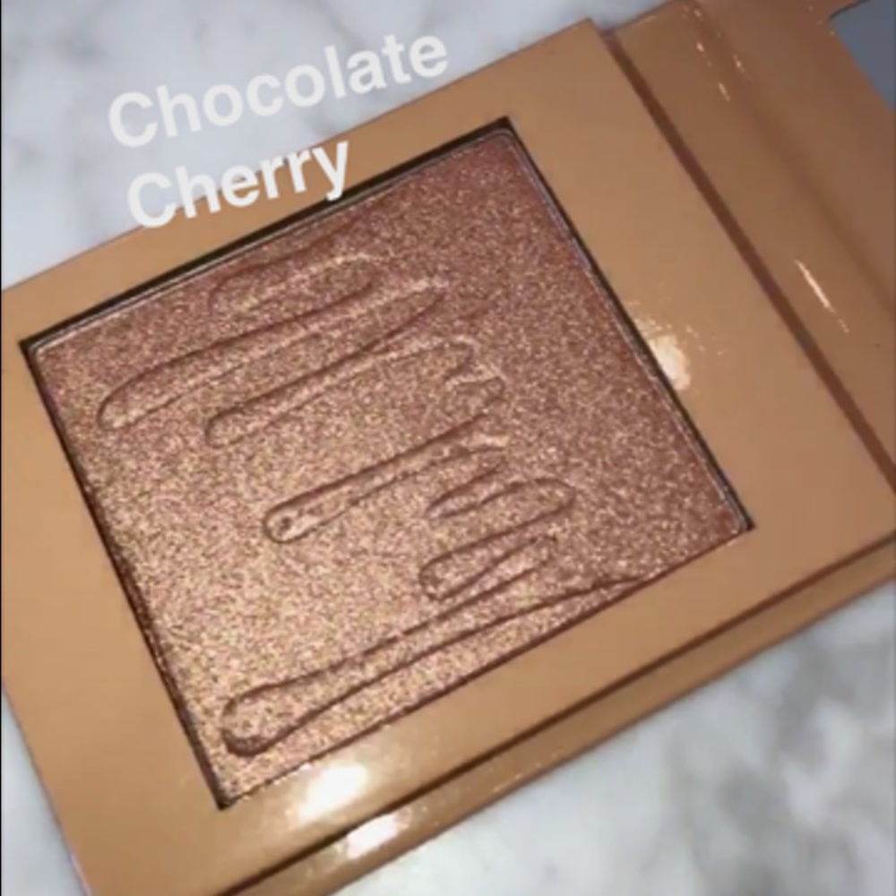 Kylie Cosmetics Chocolate Cherry Kylighter