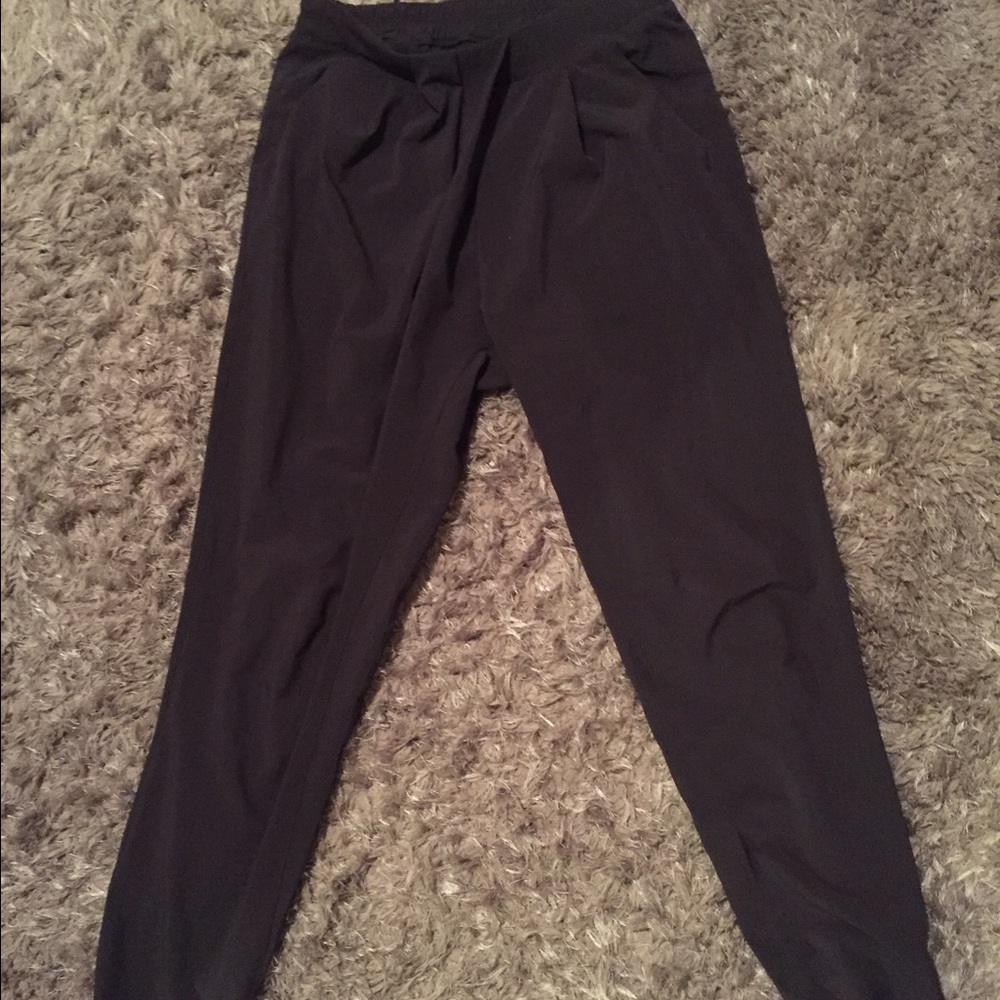 Lululemon &go keepsake pant - Black - sz 4