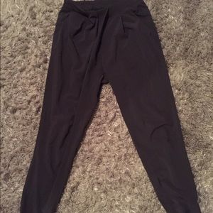 Lululemon &go keepsake pant - Black - sz 4