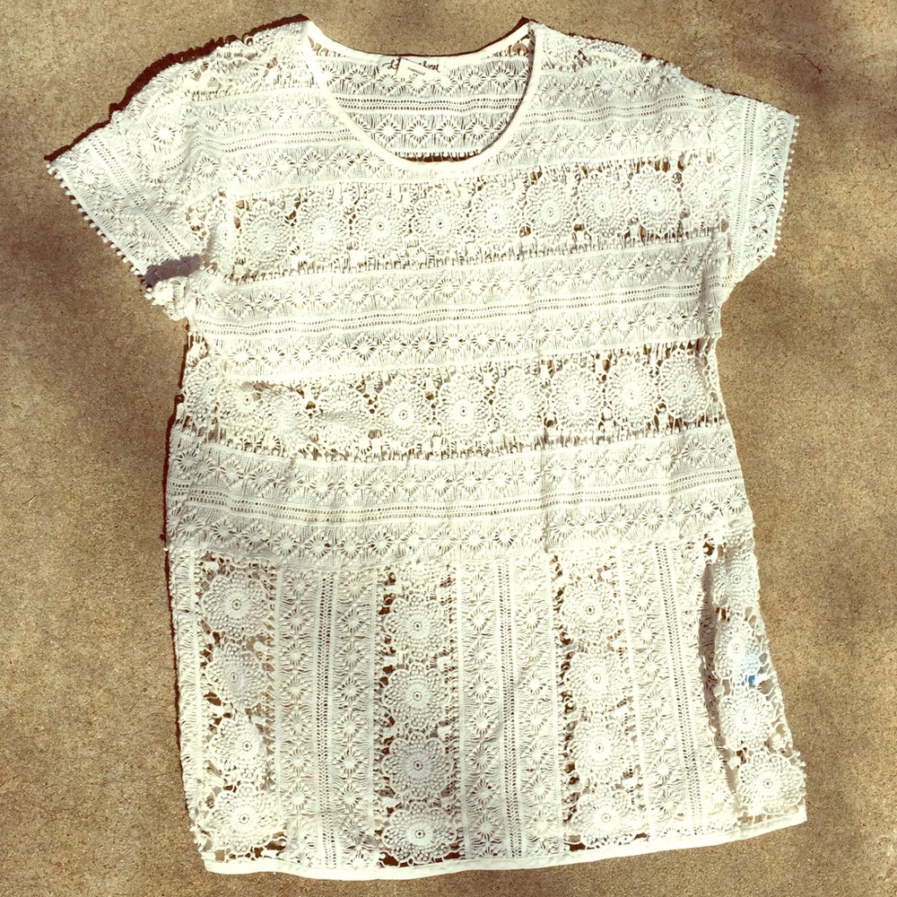 Anthropologie lace short sleeve shirt