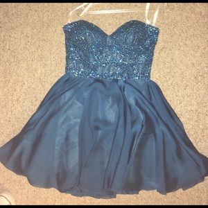 SHERRI HILL PROM/HOMECOMING DRESS