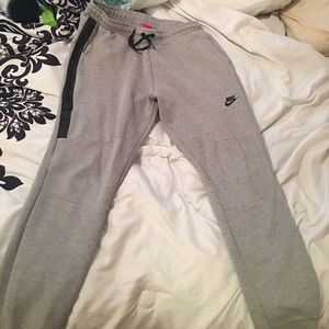 NIKE sweats