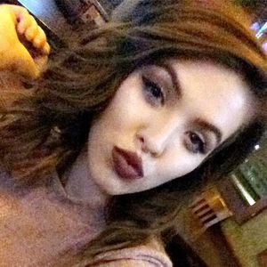 Meet your Posher, Tabitha