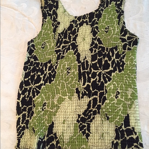 Sleeveless shell - Picture 2 of 3