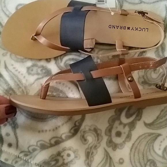 Sz 6 Lucky Brand sandals 1 pair left - Picture 3 of 6