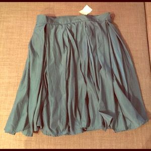 American Apparel Skirt w. Tag