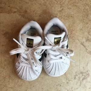 Adidas white and black sneakers size 4K