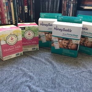 💙Make me an offer!💙 Breastfeeding bundle