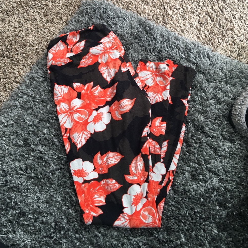 Lularoe one size leggings