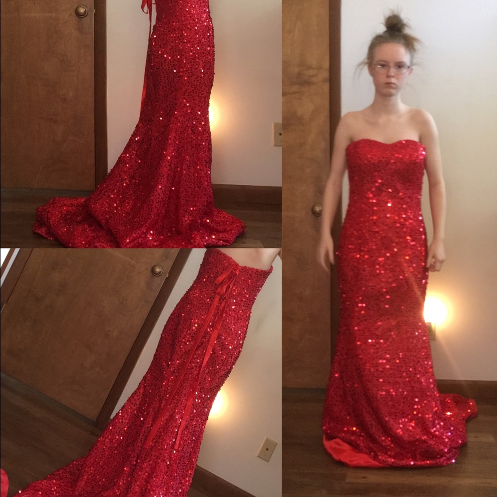 RED STRAPLESS PROM DRESS. I WILL DO OFFERS!! - Picture 8 of 8