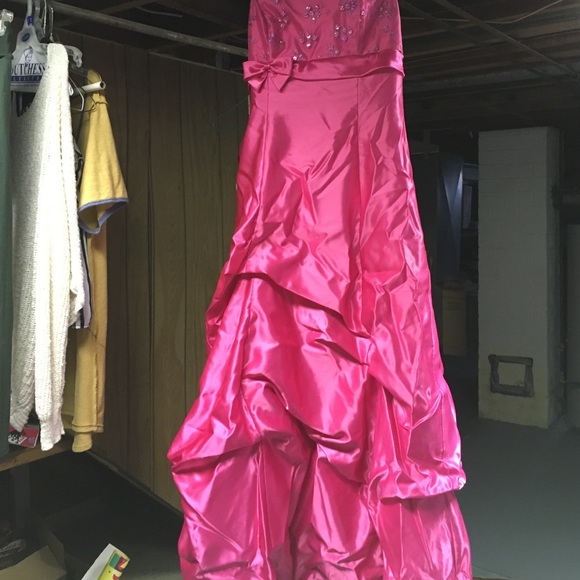 Prom Dress! - Picture 2 of 8