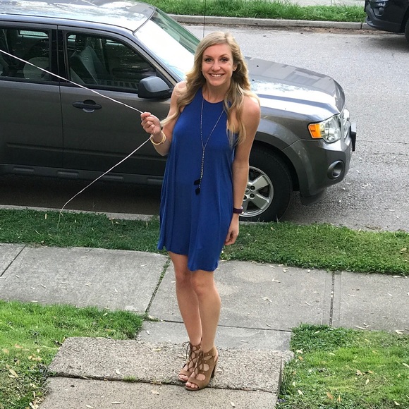 Meet your Posher, Lauren - Picture 2 of 2