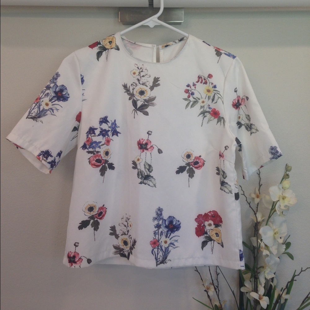 Spring Floral Short Sleeved Blouse S
