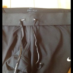 Nike dry-fit cropped leggings