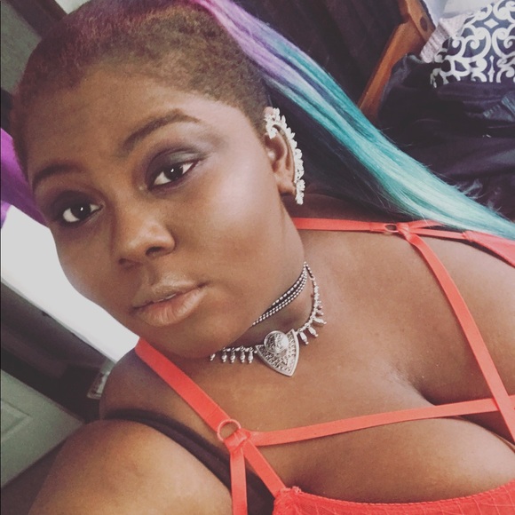 Meet your Posher, Edge - Picture 3 of 3