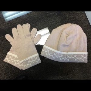 Authentic Coach brand new tan/gold gloves and hat