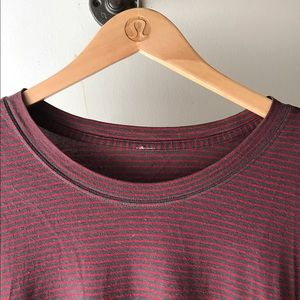 Men's Lululemon 5 yr basic tee (M) - red/grey