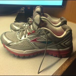 Brooks running sneakers