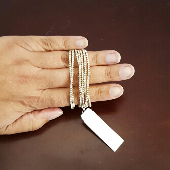 Earring bundle - Picture 2 of 2