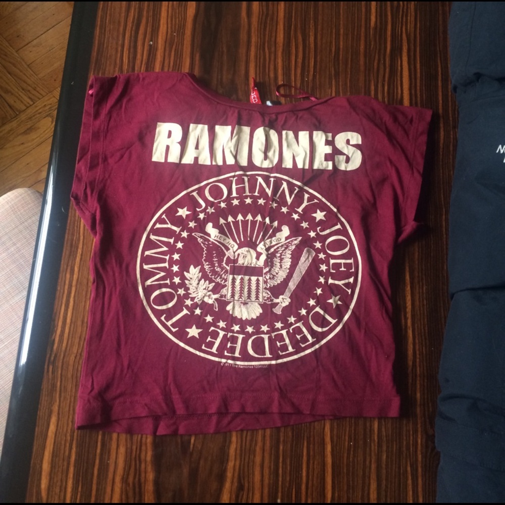 Ramones Cropped Top