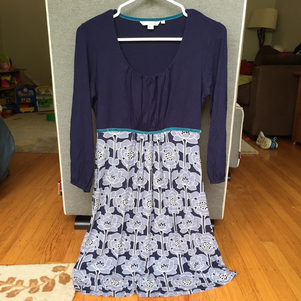 Boden long-sleeve maternity dress. Size 8.