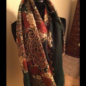 Green Print Scarf