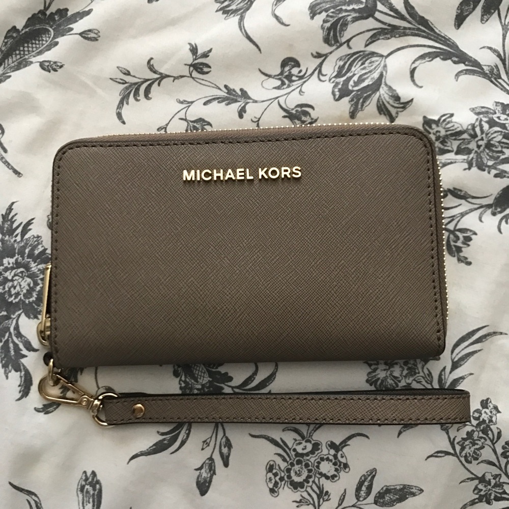 Michael Kors wallet