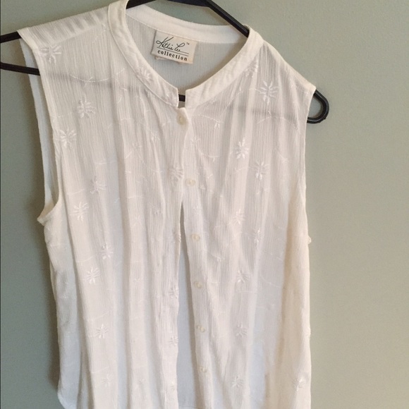 White button down blouse - Picture 1 of 3
