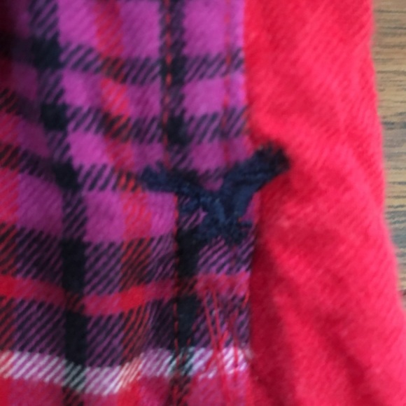 American Eagle Flannel Button Down - Picture 4 of 4
