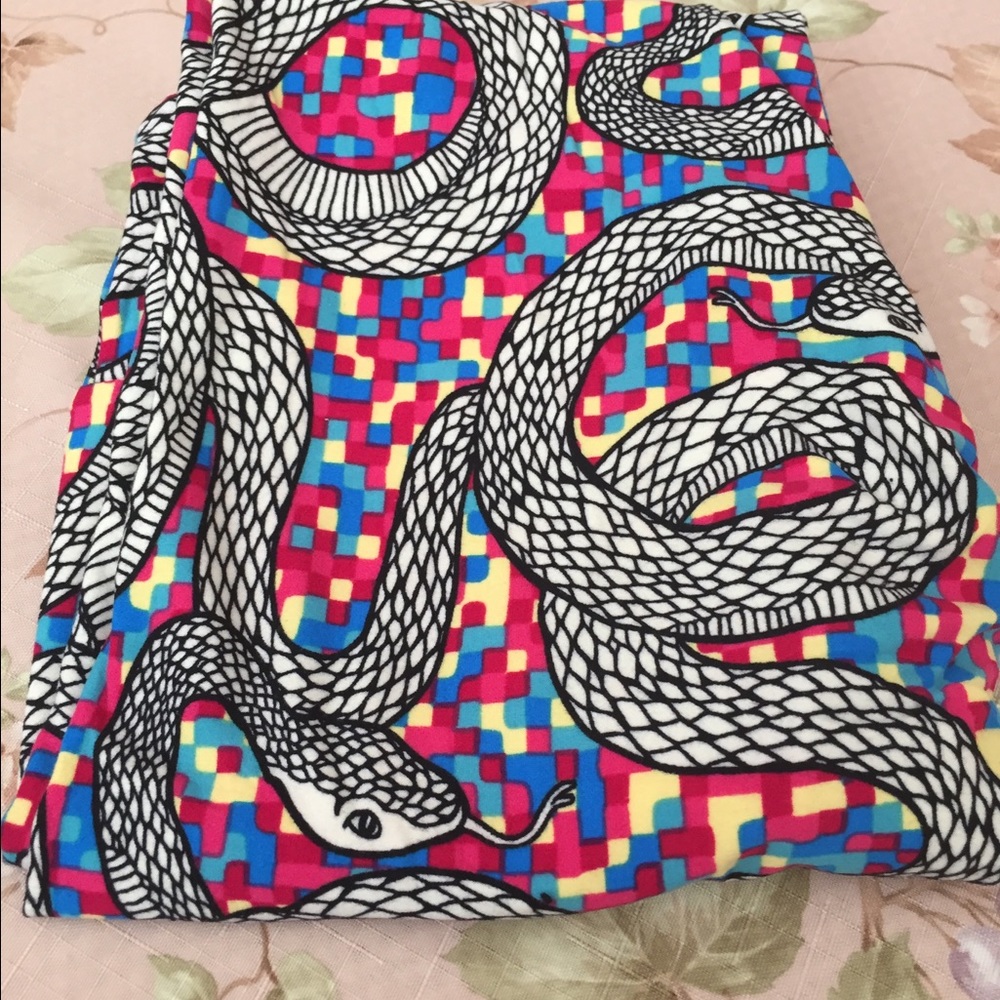 BNWT OS snakes Lularoe