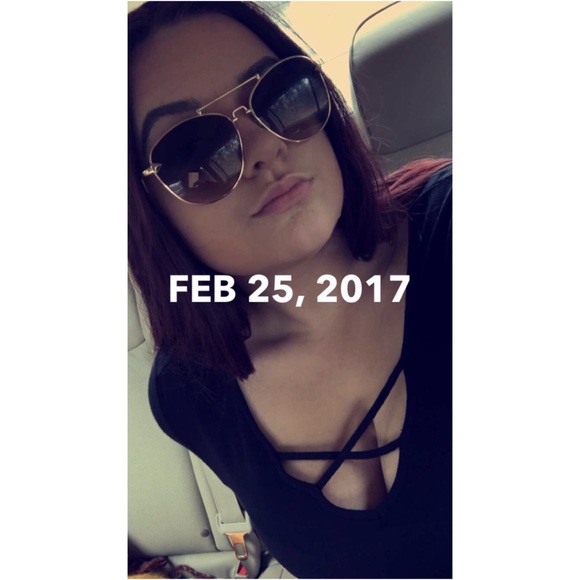 Meet your Posher, Julia - Picture 1 of 1