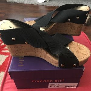 Madden girl wedges