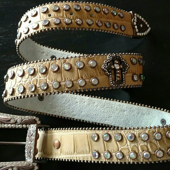 TAN LADIES LEATHER GATOR PRINT CRYSTAL STUD BELT - Picture 1 of 2