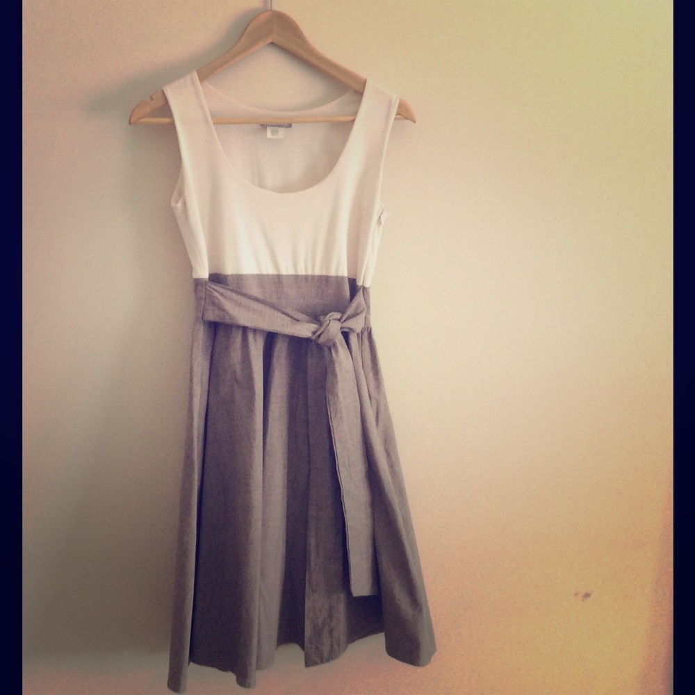 Full-skirted Plaid Dress