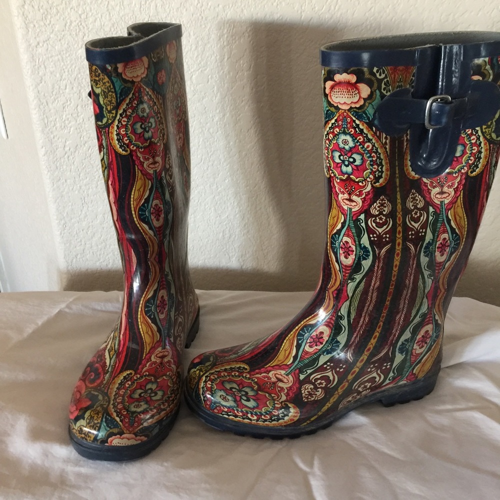 Nomad brand rain boots